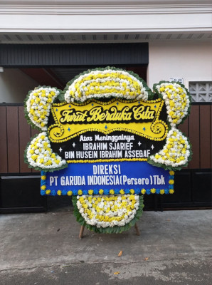 Papan Bunga Duka di Maitara Tengah